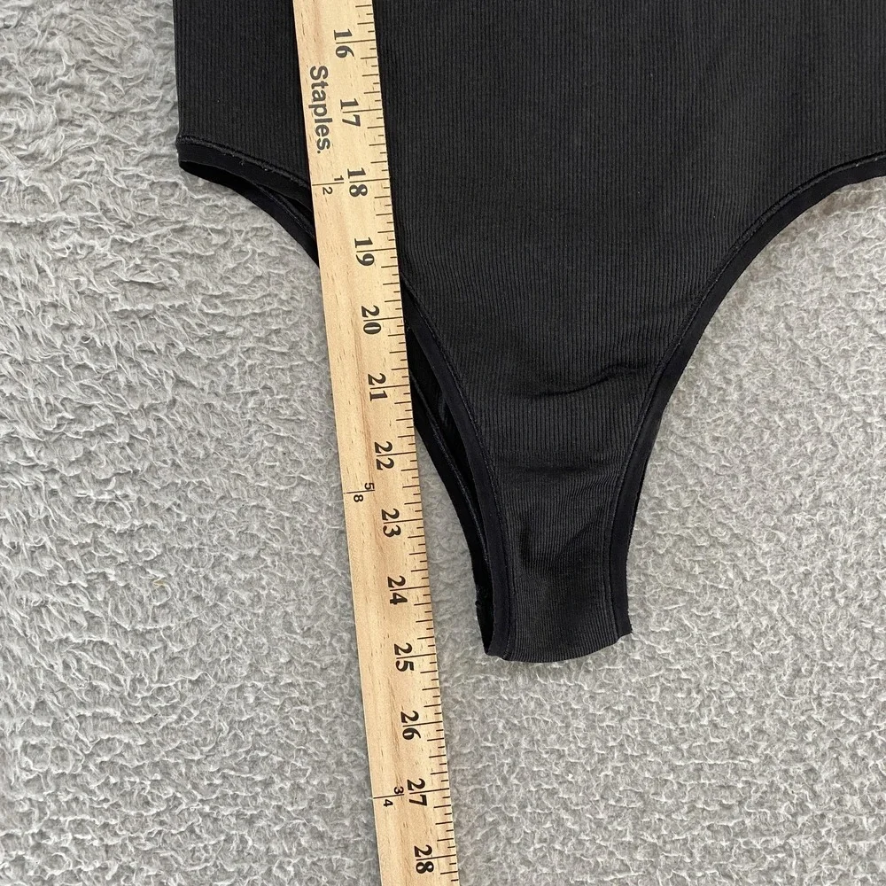 Lululemon Bodysuit Womens 2 / XS Seek Simplicity Short‎ Sleeve Low Back Ribbed